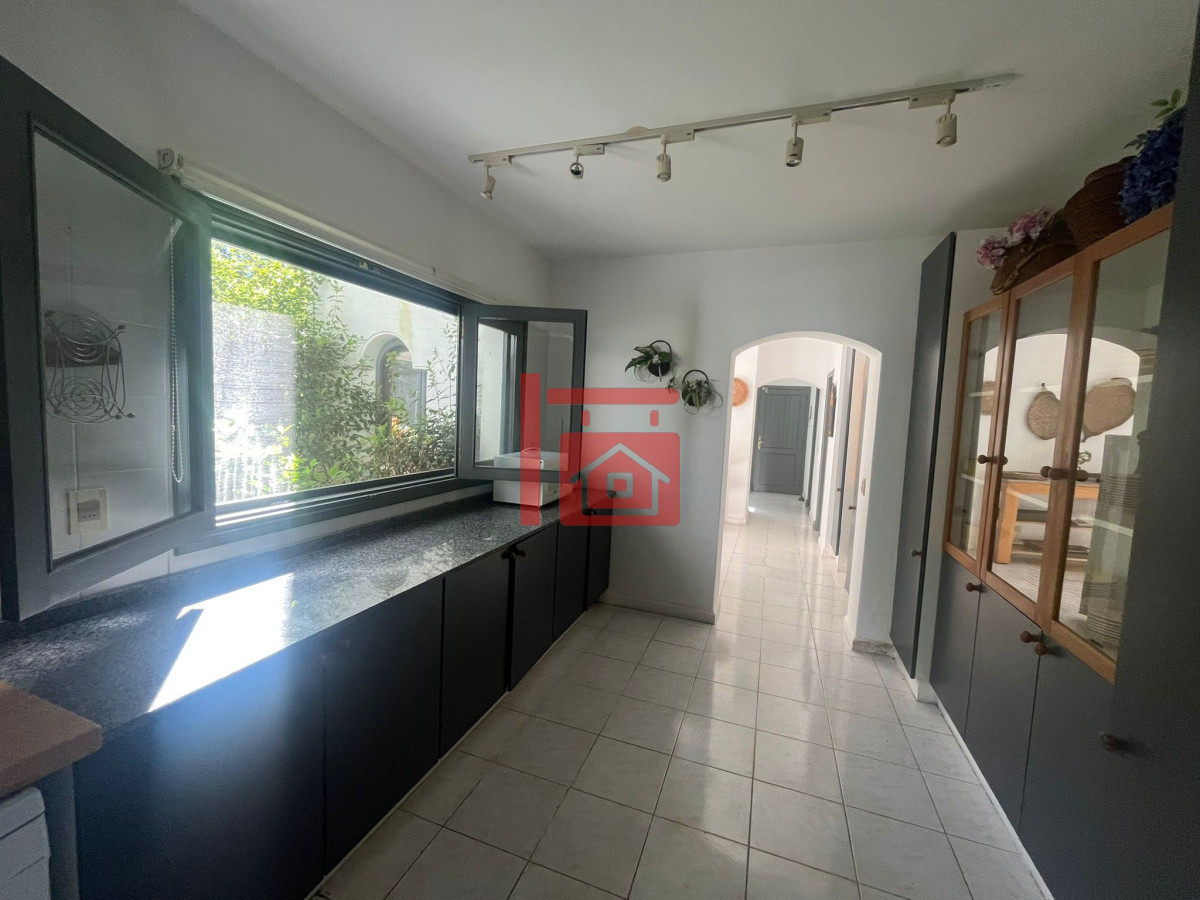 Casa ID.468 - Casa en Alquiler de Temporada en Punta del este con gran capacidad  , a pasos de Playa Brava 