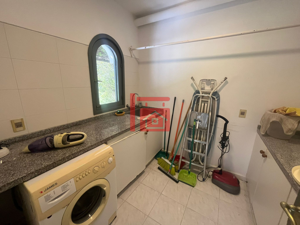 Casa ID.468 - Casa en Alquiler de Temporada en Punta del este con gran capacidad  , a pasos de Playa Brava 