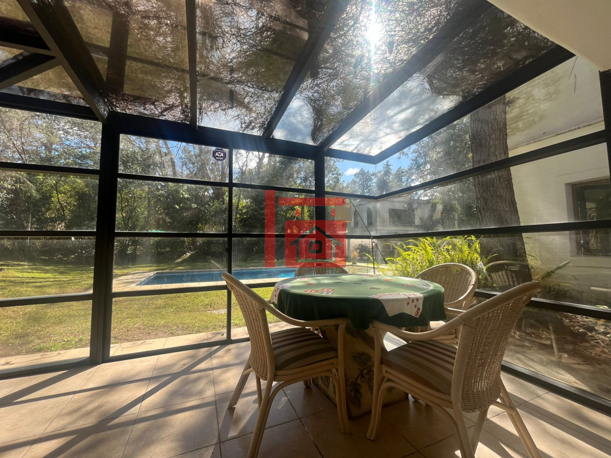 Casa ID.468 - Casa en Alquiler de Temporada en Punta del este con gran capacidad  , a pasos de Playa Brava 