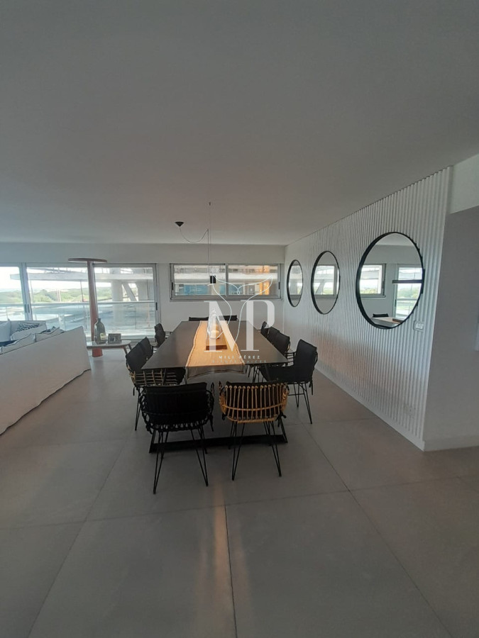 Apartamento ID.195 - Apartamento de 3 dormitorios en Silente , Punta del este , Playa Brava, Vista al mar 