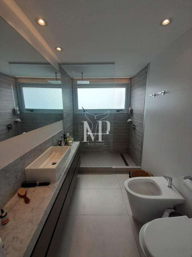 Apartamento ID.195 - Apartamento de 3 dormitorios en Silente , Punta del este , Playa Brava, Vista al mar 