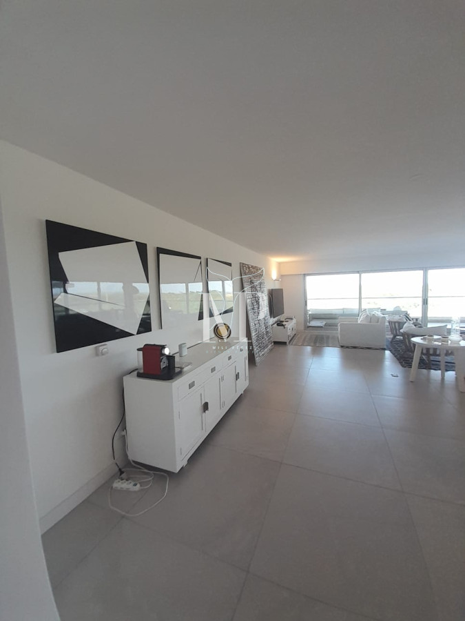 Apartamento ID.195 - Apartamento de 3 dormitorios en Silente , Punta del este , Playa Brava, Vista al mar 