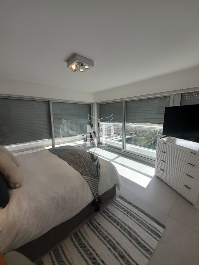 Apartamento ID.195 - Apartamento de 3 dormitorios en Silente , Punta del este , Playa Brava, Vista al mar 