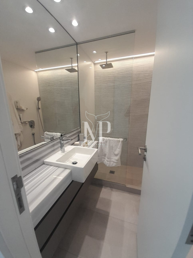 Apartamento ID.195 - Apartamento de 3 dormitorios en Silente , Punta del este , Playa Brava, Vista al mar 