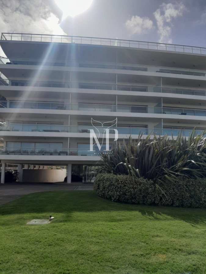Apartamento ID.195 - Apartamento de 3 dormitorios en Silente , Punta del este , Playa Brava, Vista al mar 