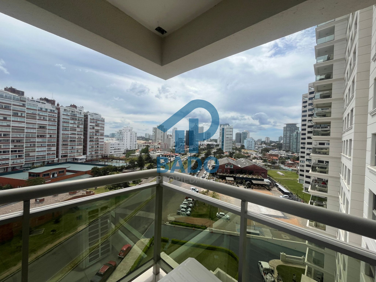 Apartamento ID.64 - Apartamento en Alquiler temporal de 2 domritorios en Torre Imperiale , Punta del este , Playa brava 