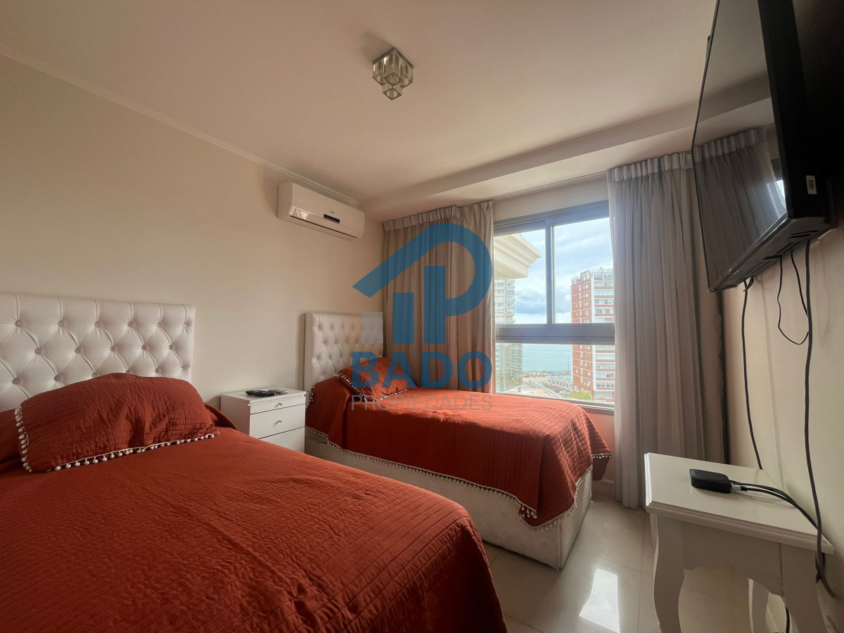 Apartamento ID.64 - Apartamento en Alquiler temporal de 2 domritorios en Torre Imperiale , Punta del este , Playa brava 