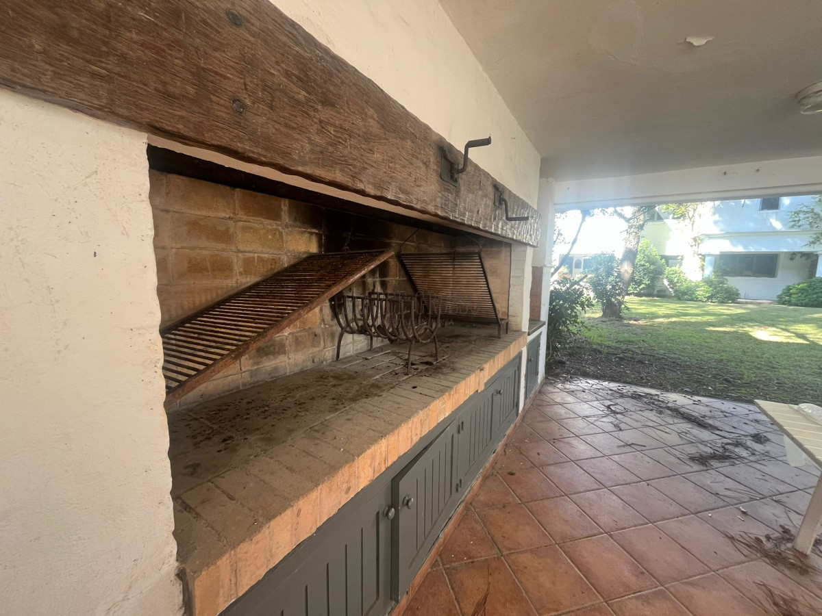 Casa ID.14 - Casa en Alquiler de Temporada en Punta del este con gran capacidad  , a pasos de Playa Brava 