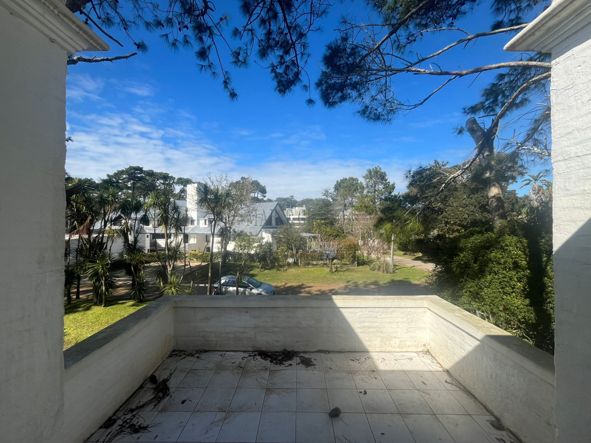 Casa ID.14 - Casa en Alquiler de Temporada en Punta del este con gran capacidad  , a pasos de Playa Brava 