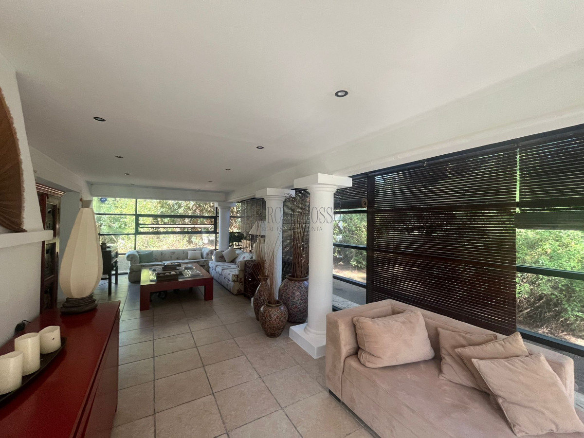 Casa ID.14 - Casa en Alquiler de Temporada en Punta del este con gran capacidad  , a pasos de Playa Brava 