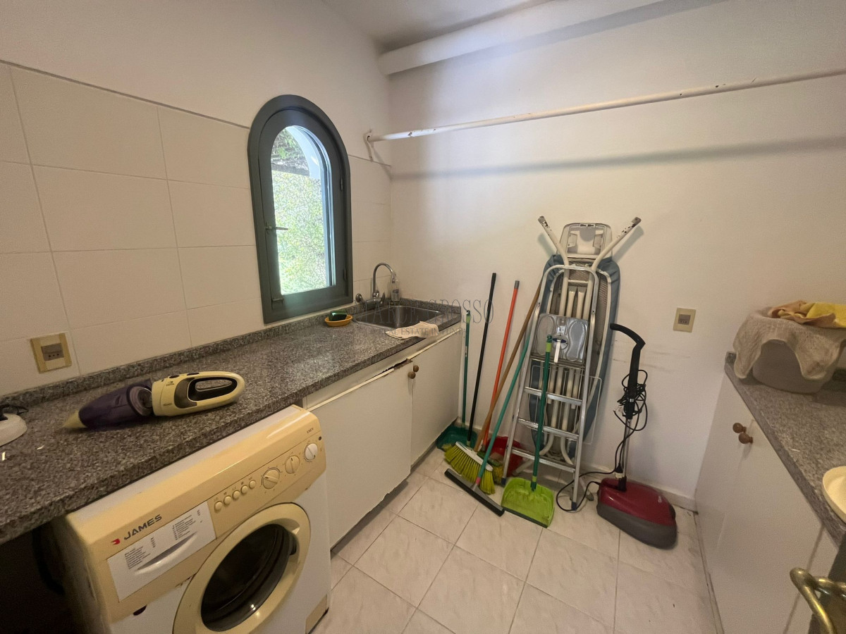 Casa ID.14 - Casa en Alquiler de Temporada en Punta del este con gran capacidad  , a pasos de Playa Brava 