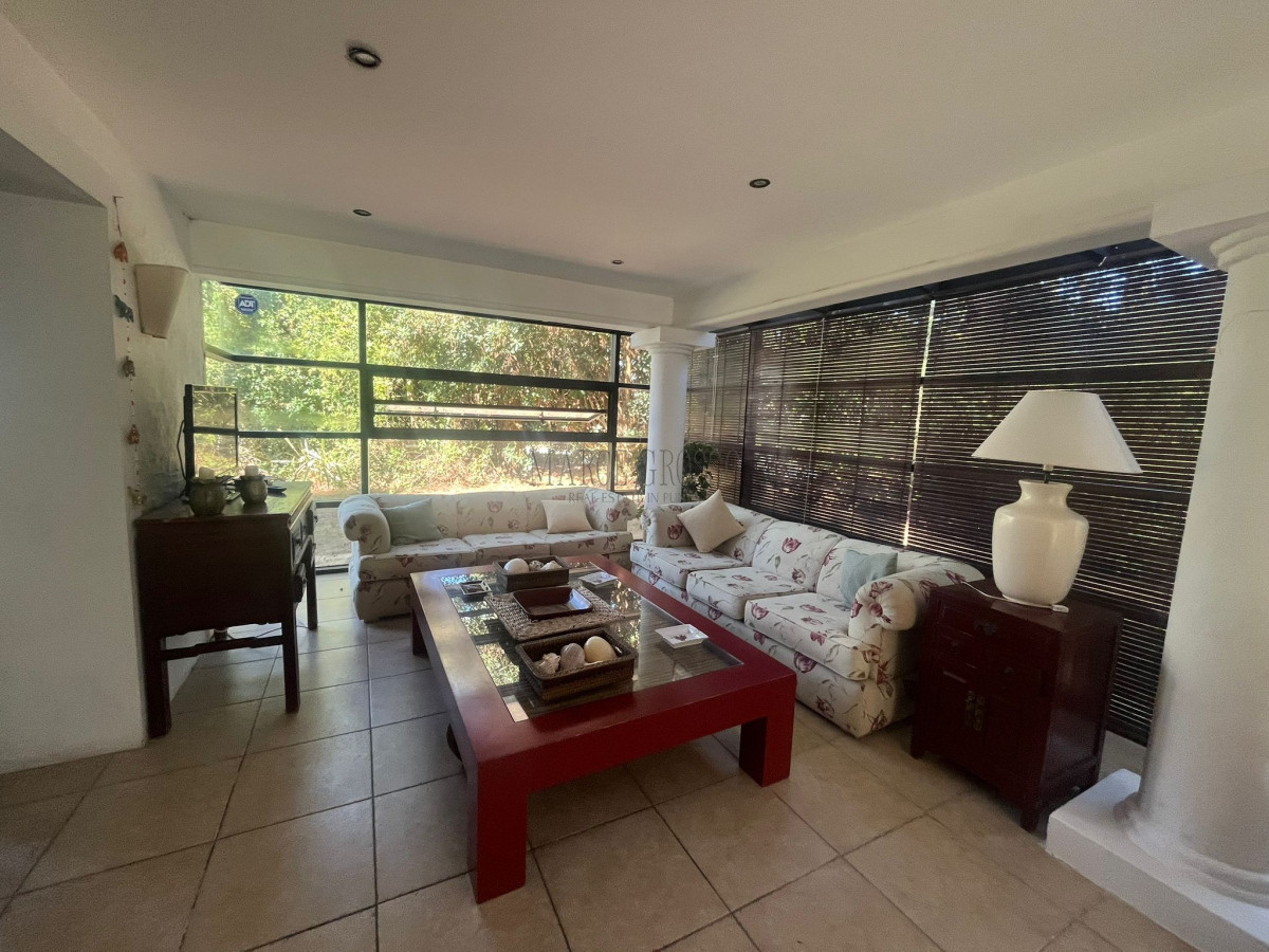 Casa ID.14 - Casa en Alquiler de Temporada en Punta del este con gran capacidad  , a pasos de Playa Brava 