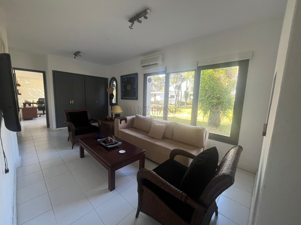 Casa ID.14 - Casa en Alquiler de Temporada en Punta del este con gran capacidad  , a pasos de Playa Brava 