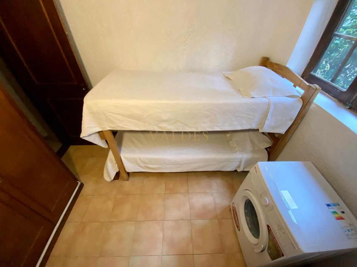 Casa ID.2384 - ESPECTACULAR CASA EN LUGANO 5 DORMITORIOS 4 BAÑOS 