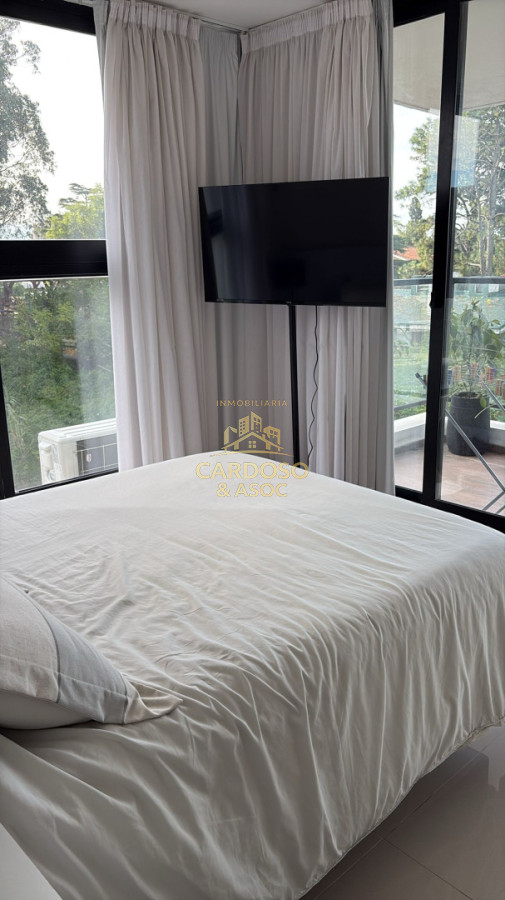 Apartamento ID.90 - Apartamento en venta de 2 dormitorios en Edificio OTTO , Punta del este , Maldonado 