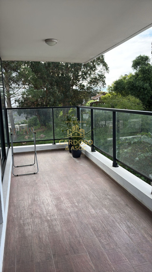 Apartamento ID.90 - Apartamento en venta de 2 dormitorios en Edificio OTTO , Punta del este , Maldonado 