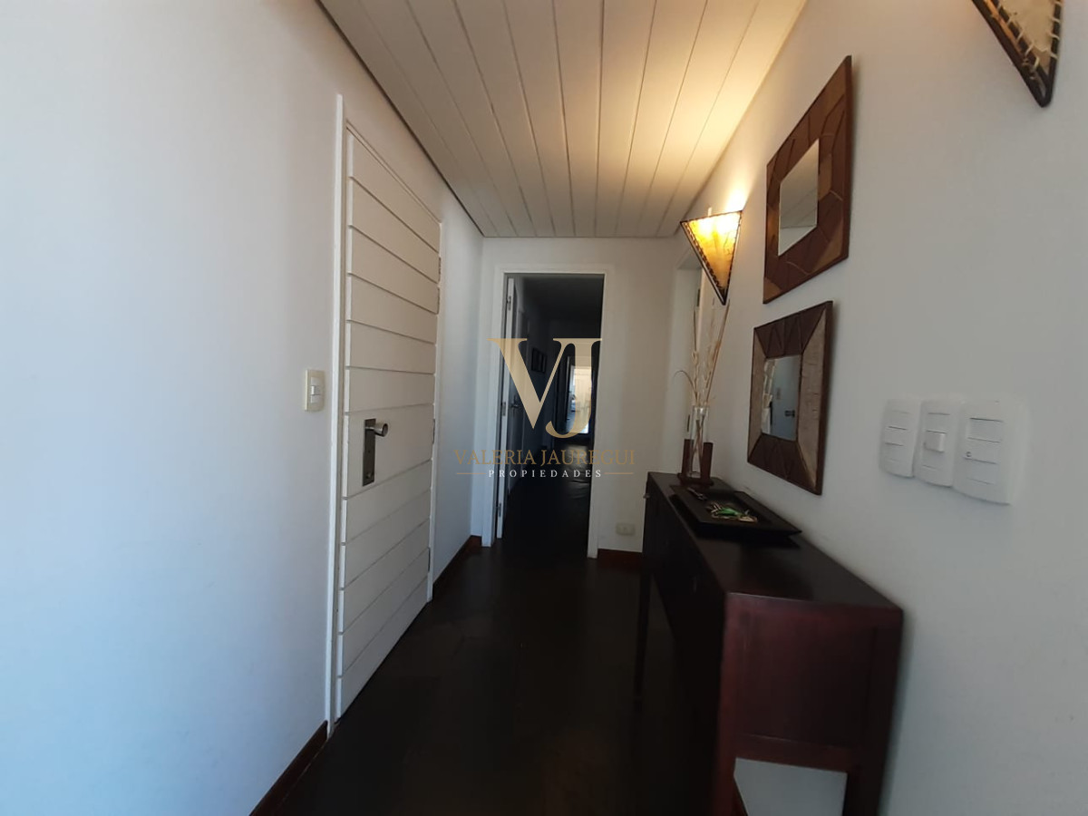 Apartamento ID.887 - Apartamento de 3 dormitorios en Venta en Punta del este , Puerto , Peninsula