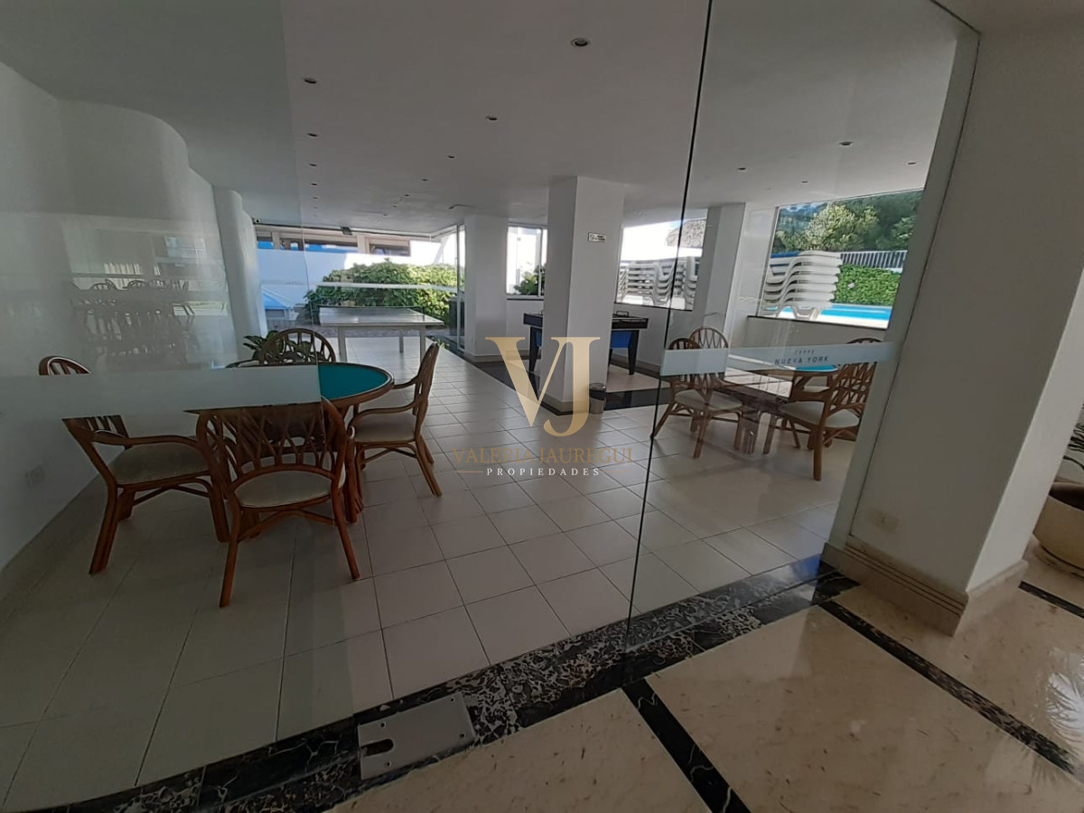 Apartamento ID.889 - Apartamento en venta de 3 dormitorios en Punta del este , Playa brava , 