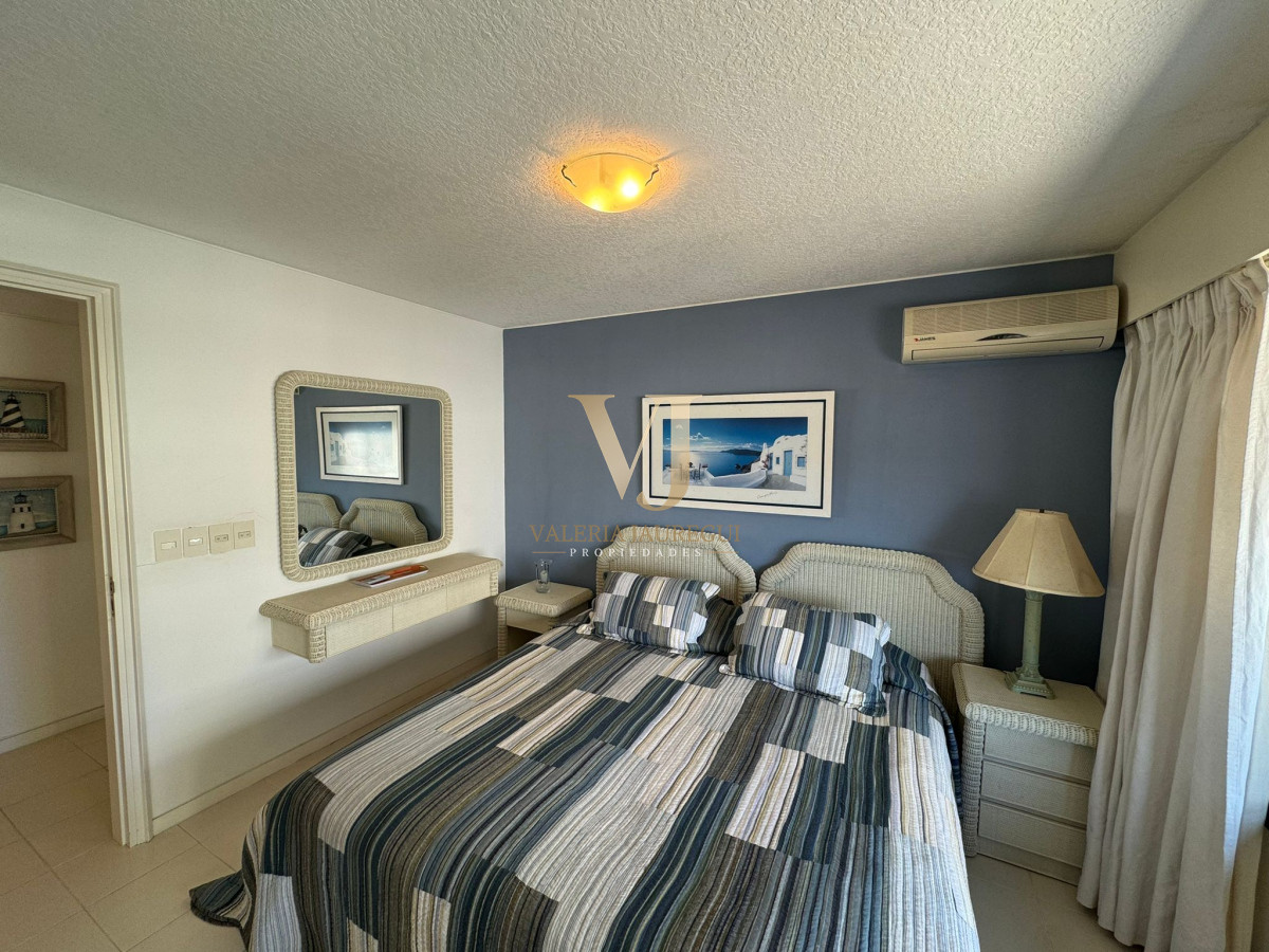 Apartamento ID.880 - Apartamento en Venta de 3 Dormitorios en Punta del este , Puerto , Península , Edificio Portofino