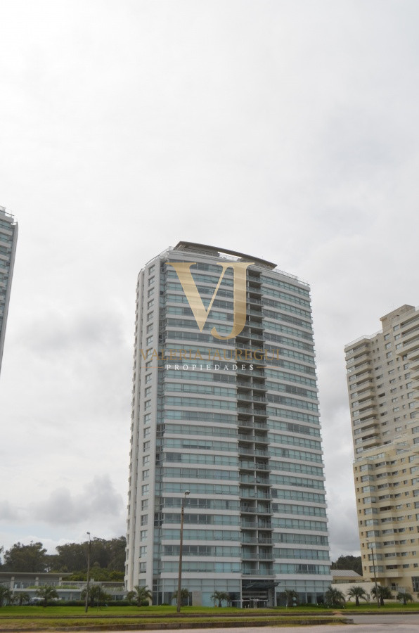 Apartamento ID.937 - Le Parc 3 suites mas dependencia de servicio 