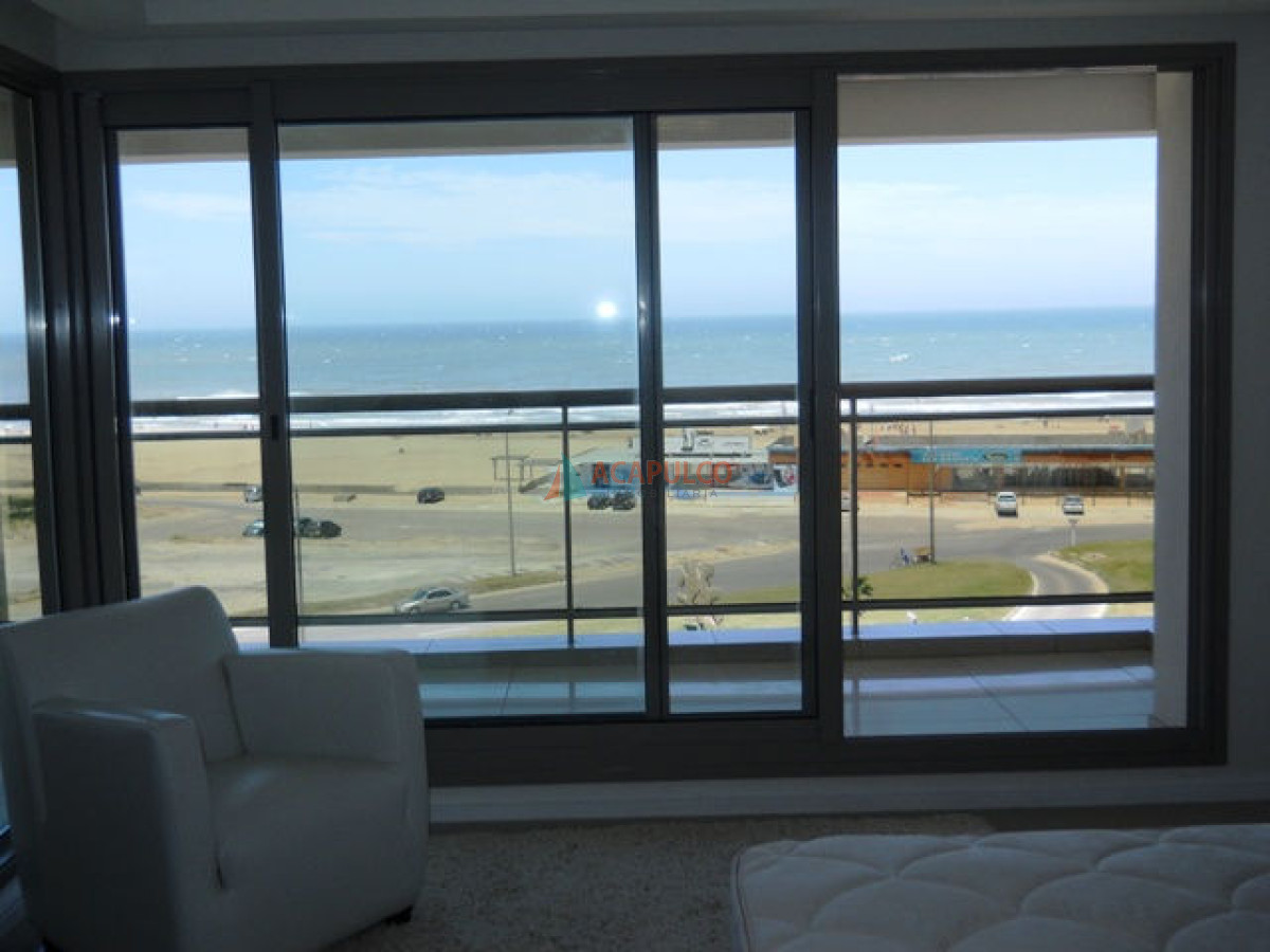 Apartamento ID.4506 - Brava, 3 dormitorios y dependencia