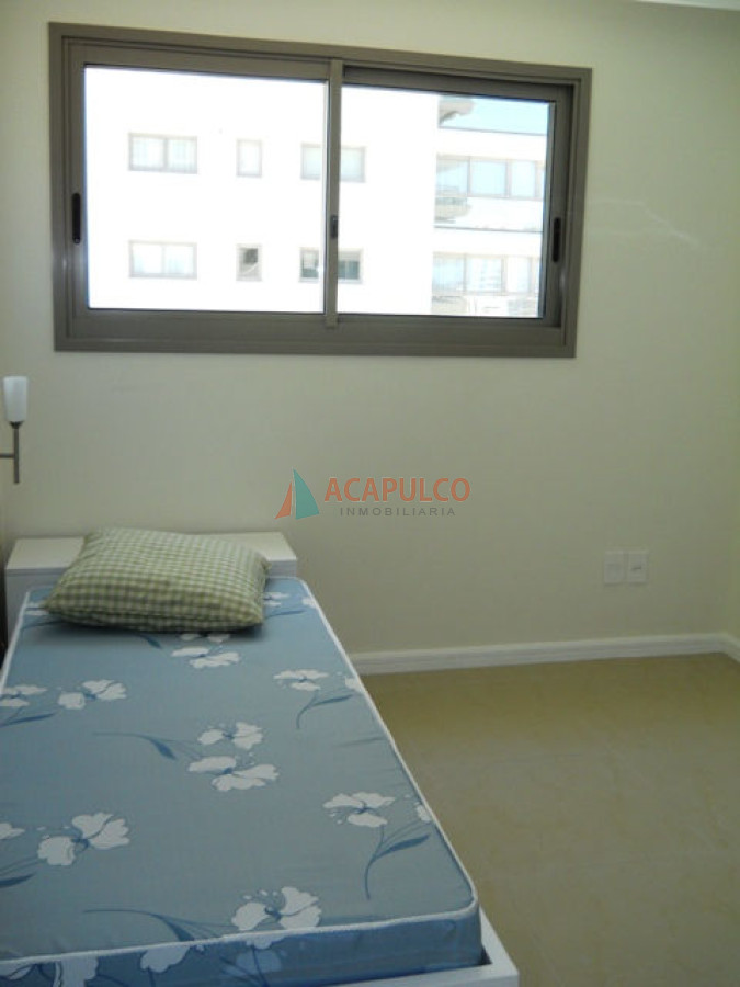 Apartamento ID.4506 - Brava, 3 dormitorios y dependencia