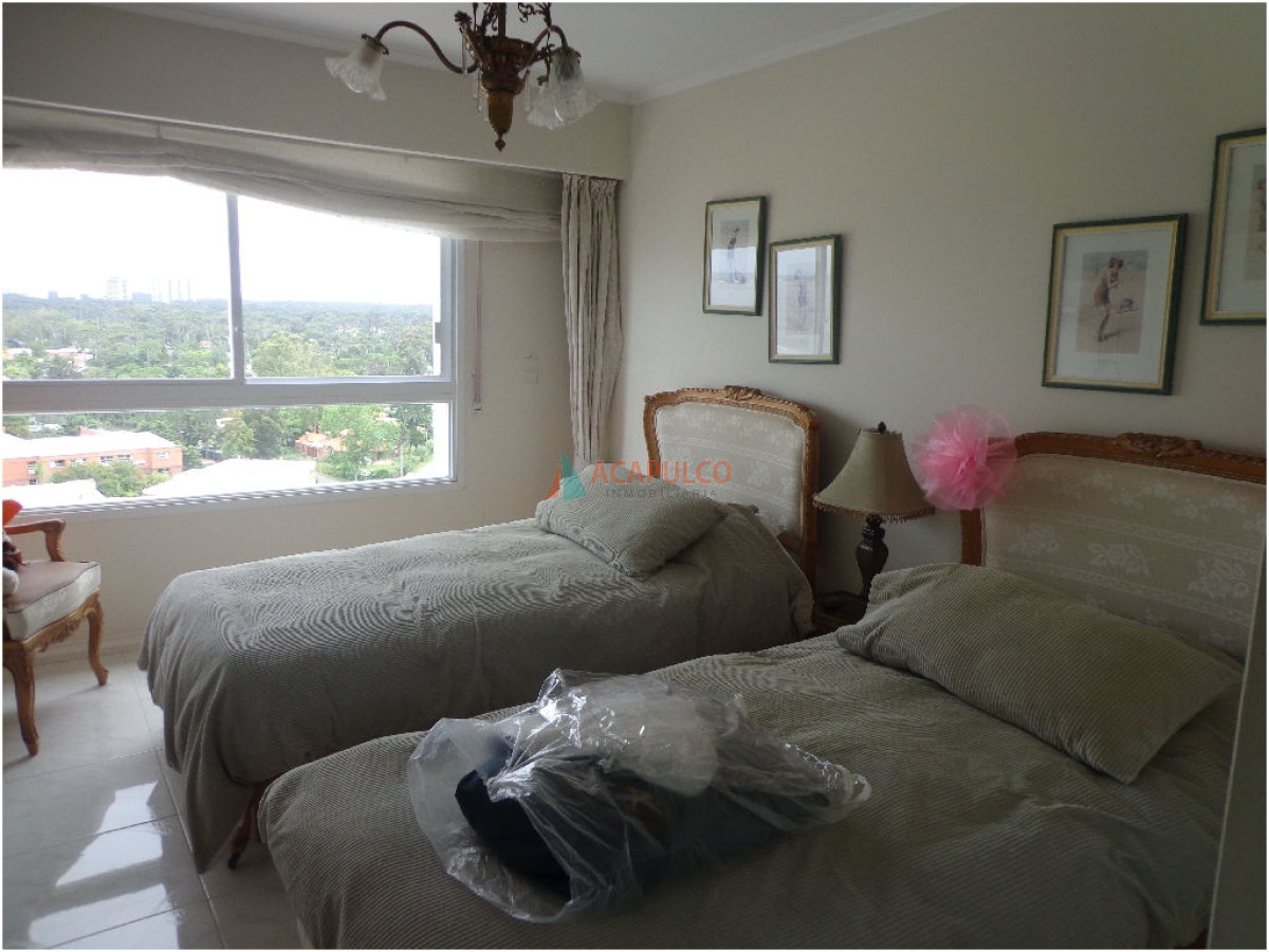 Apartamento Ref.3791/Alta-gama-en-playa-mansa- - Alta gama en playa mansa 