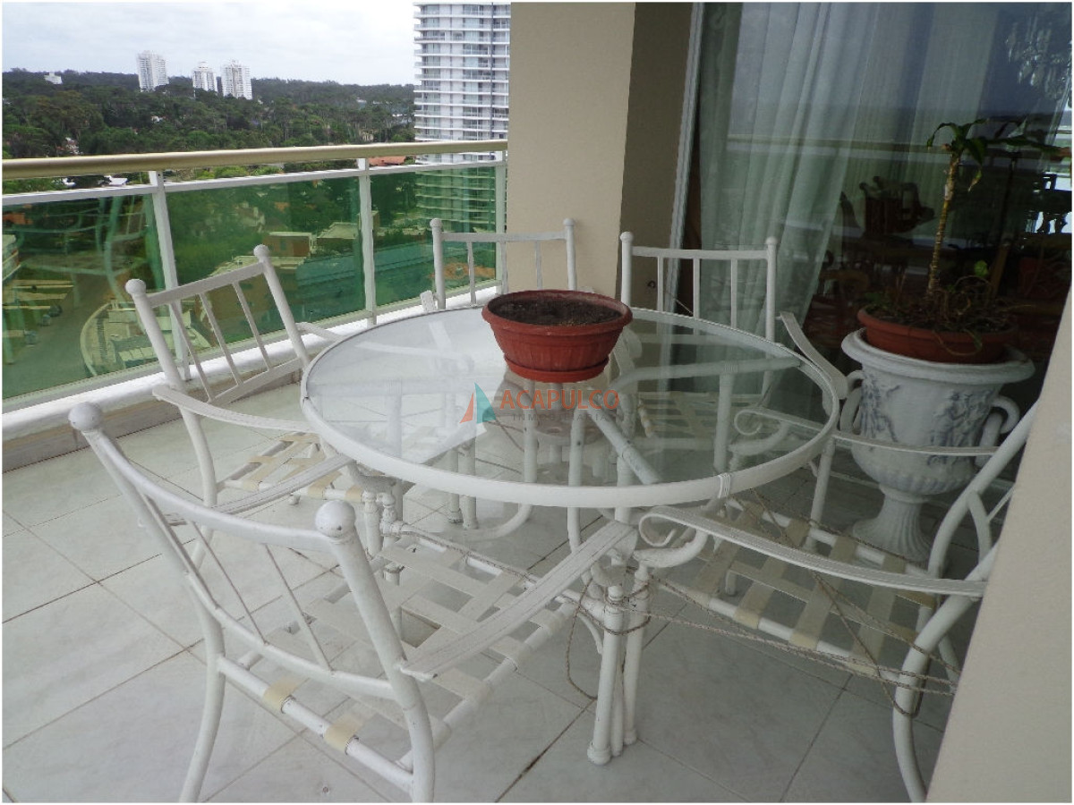 Apartamento Ref.3791/Alta-gama-en-playa-mansa- - Alta gama en playa mansa 