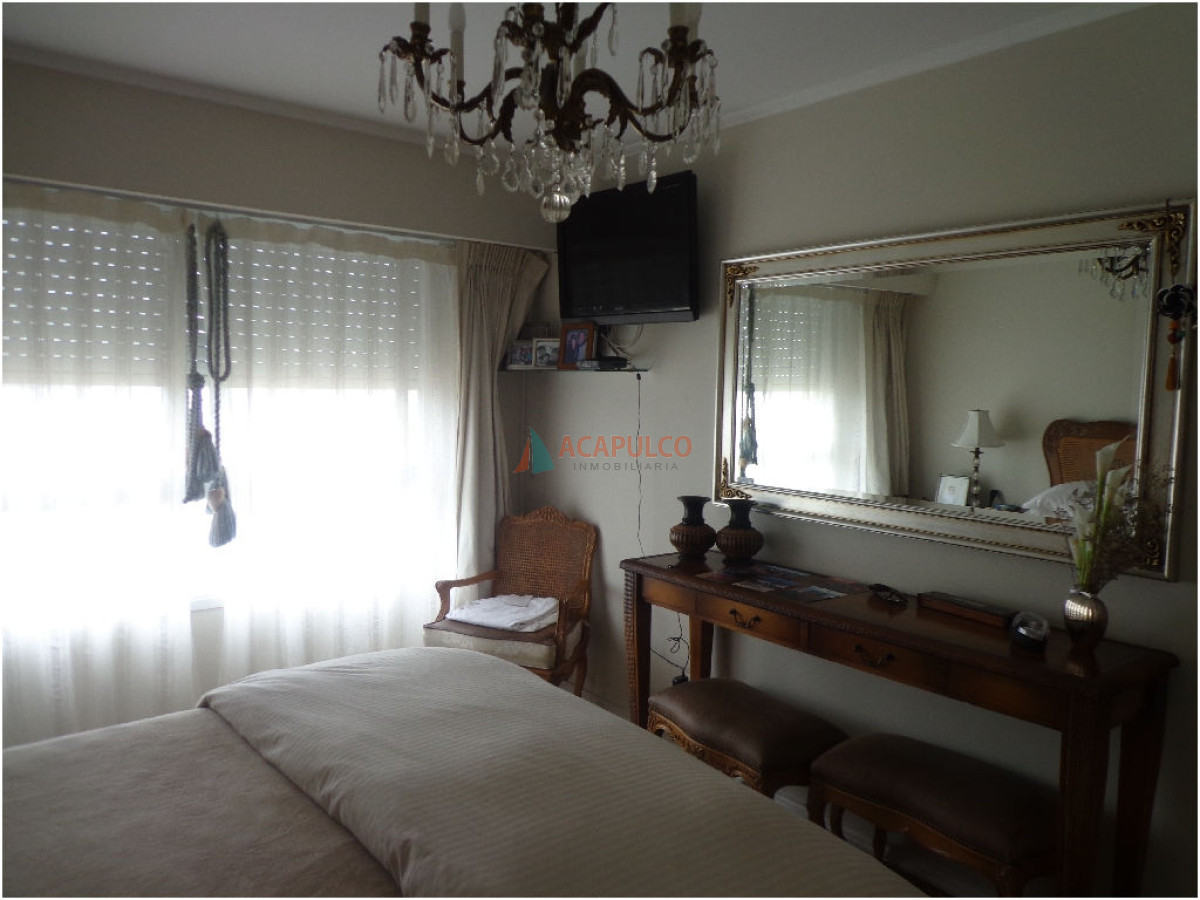 Apartamento Ref.3791/Alta-gama-en-playa-mansa- - Alta gama en playa mansa 