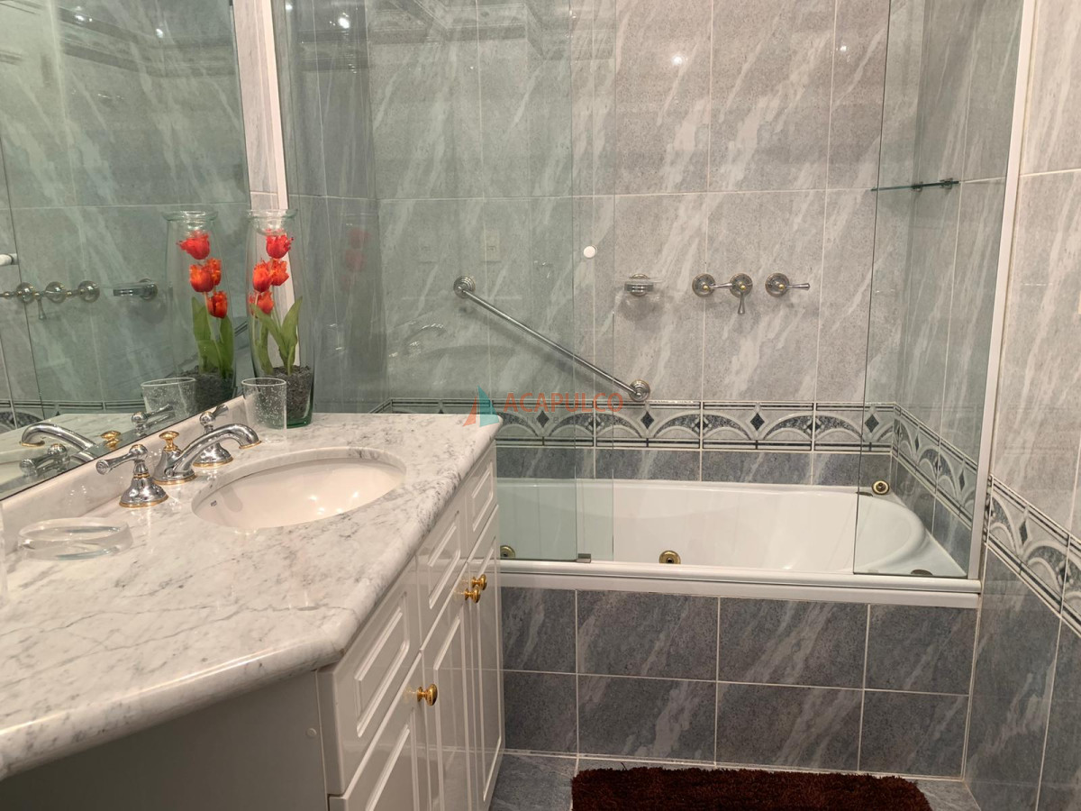 Apartamento ID.3771 - Apartamento en Punta del Este, Mansa