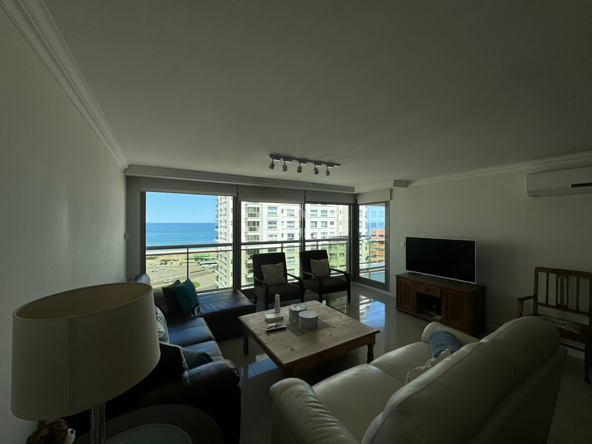 Apartamento Ref.679 - Apartamento en Brava, 3 dormitorios *