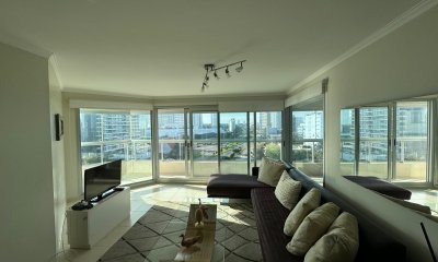 Venta de apartamento Parada 2 próximo a playa mansa y brava