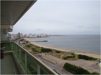 Apartamento en Venta de 3 dormitorios en Punta del este , Playa Mansa , Vista al mar , Edificio Coral