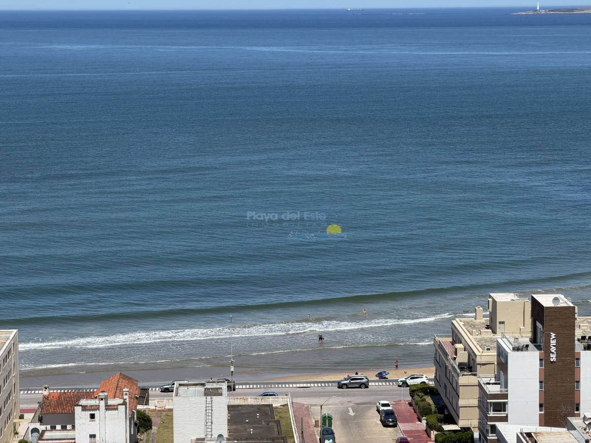 Apartamento en Venta de 2 Dormitorios en La Península , Punta del este  - PLA12775A