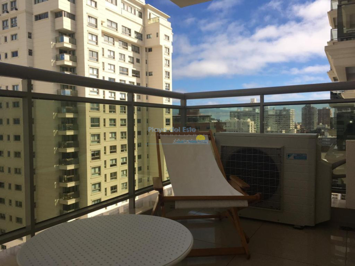Apartamento en Brava, 2 dormitorios en torre imperiale  , Punta del este  - PLA7780A