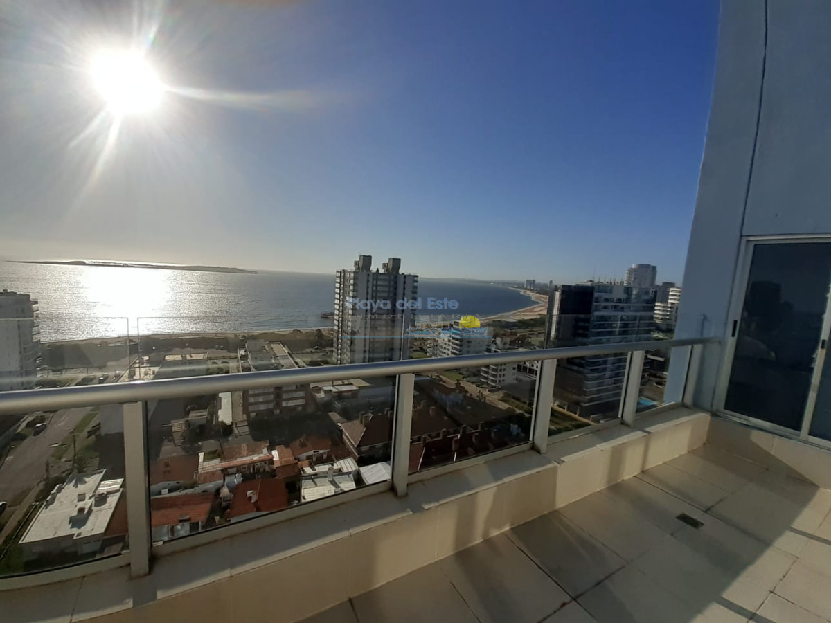 Pent house con vista directa a playa mansa  - PLA11212A