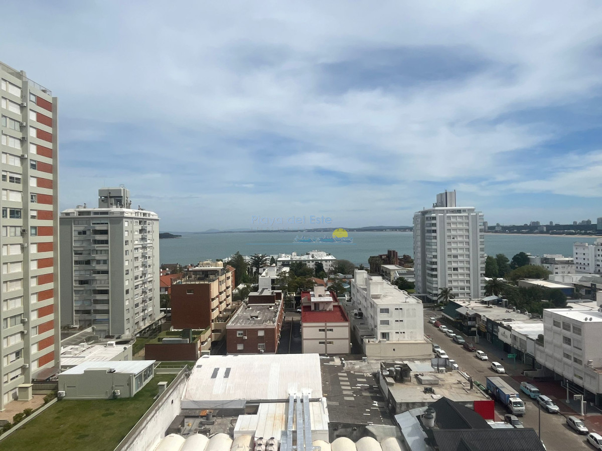 Apartamento en Alquiler de 2 dormitorios en Península , Punta del este , Gorlero  - PLA14993A