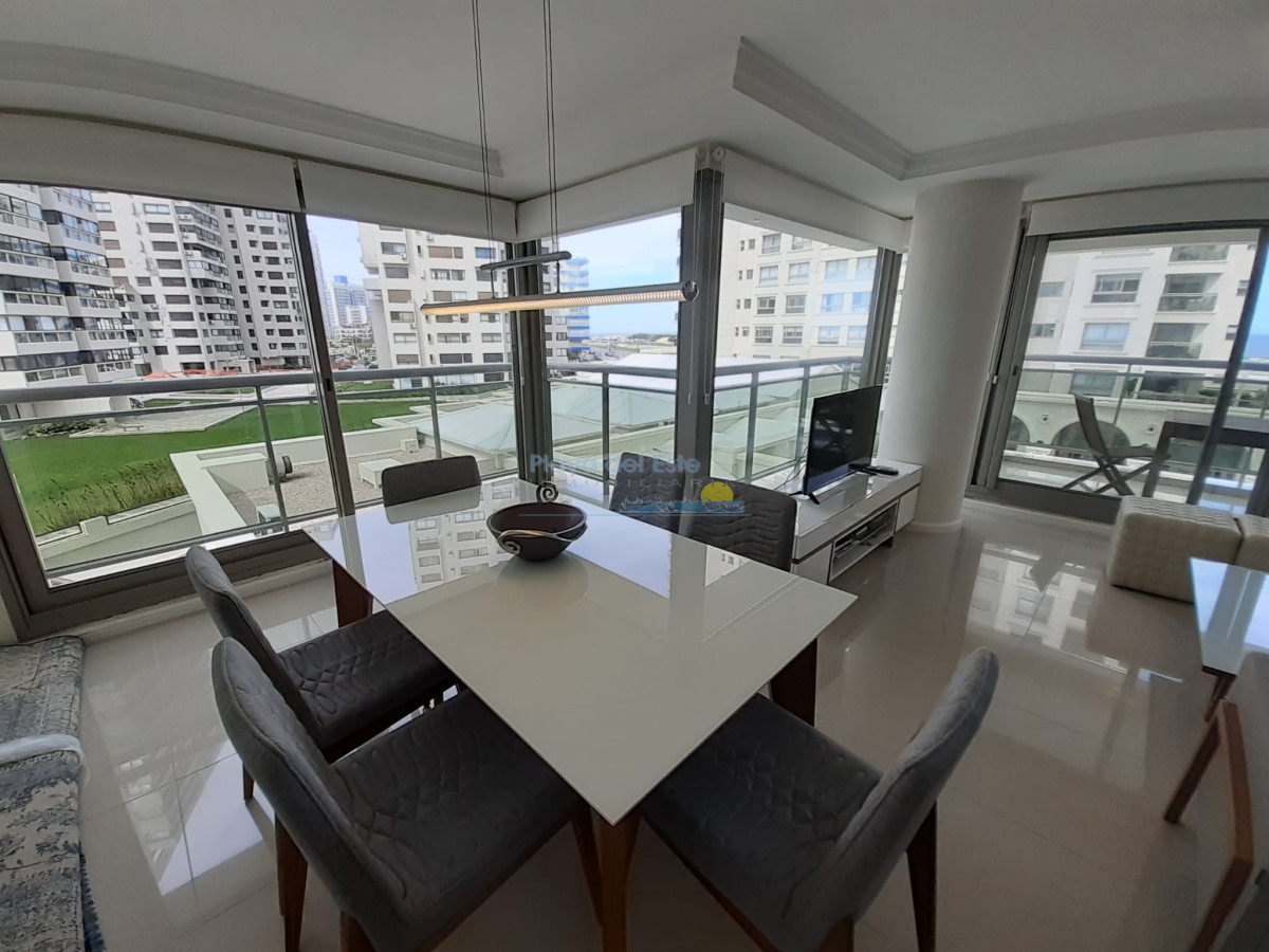 Apartamento de 2 dormitorios en Torre Imperiale , Punta del este , Playa Brava  - PLA11905A