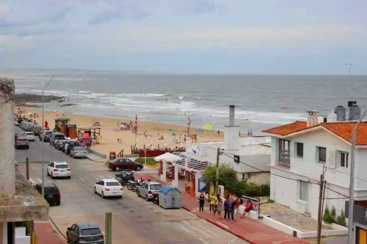 Apartamento en venta de 2 dormitorios en Punta del este , Península  - PLA5649A