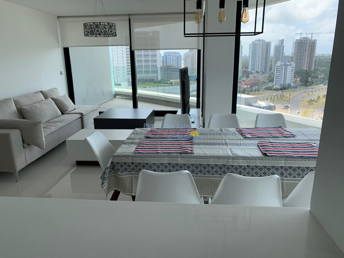 Apartamento de 3 dormitorios en edificio Art Tower , Punta del este  - PLA11252A