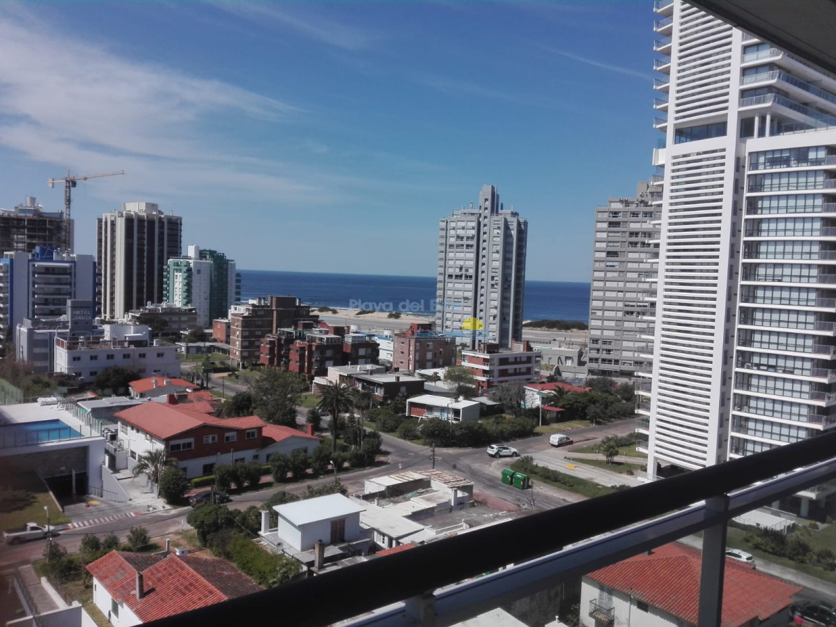 Apartamento en alquiler temporal de 2 dormitorios en Punta del este  - PLA11143A