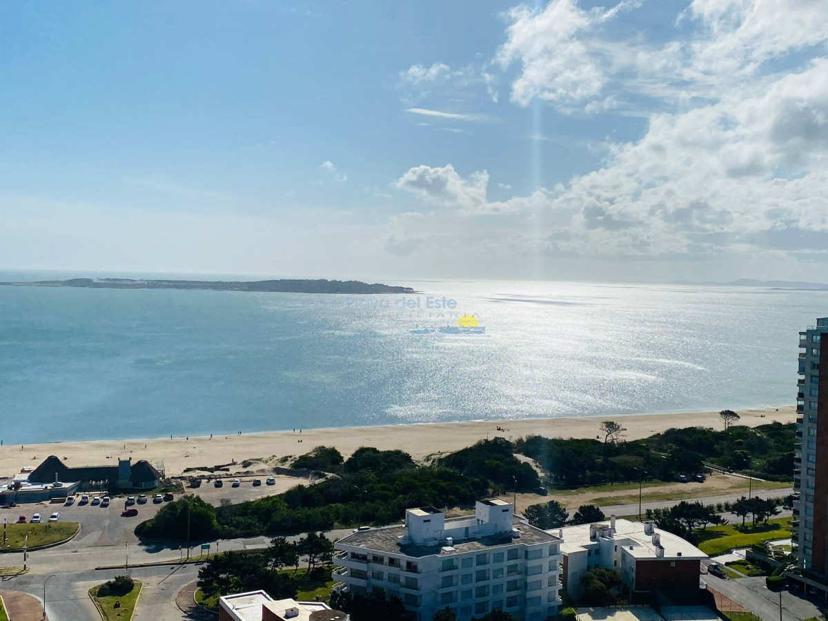 Apartamento de 2 Dormitorios en Venta en Punta del este , Playa Mansa , Miami Boulevard , Vista al mar  - PLA13229A