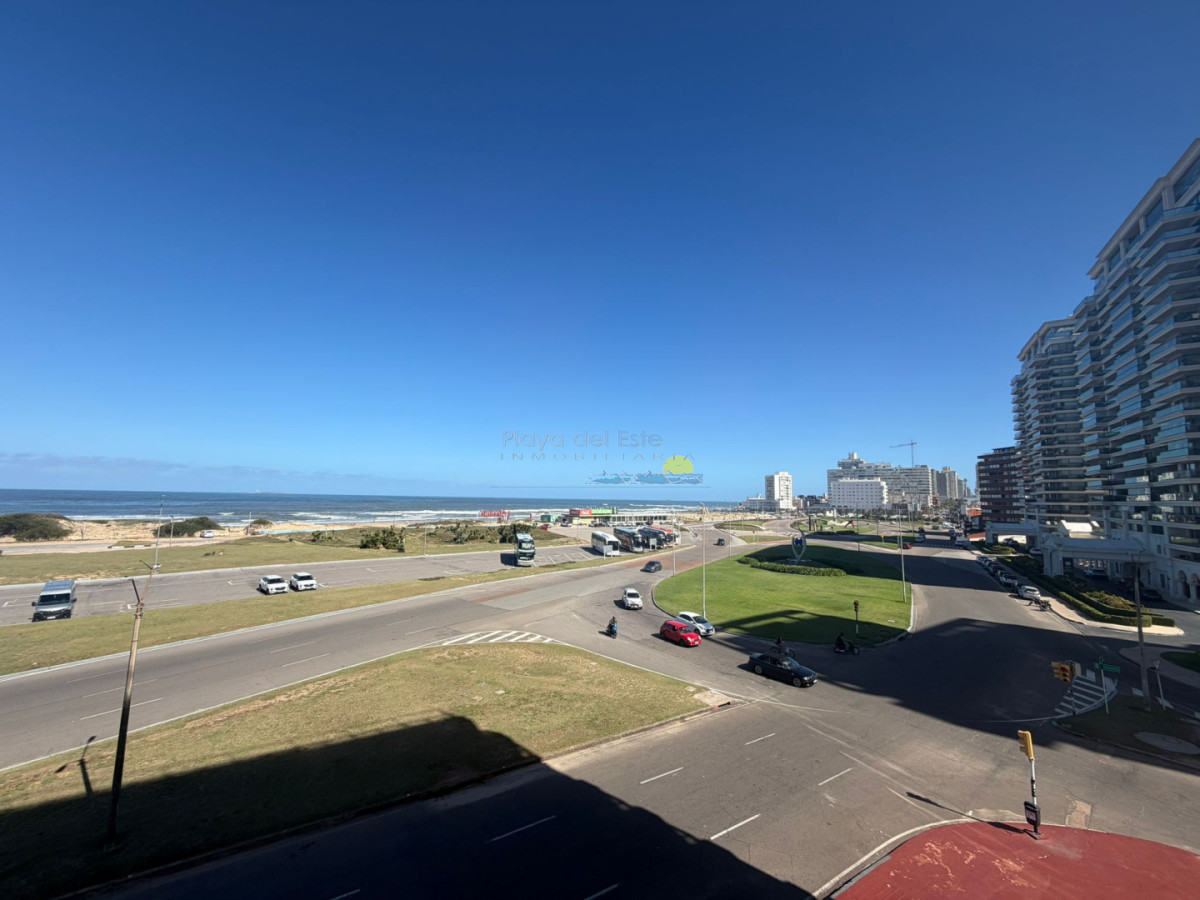 Apartamento en venta de 2 dormitorios en Punta del este , Playa brava , - PLA10866A