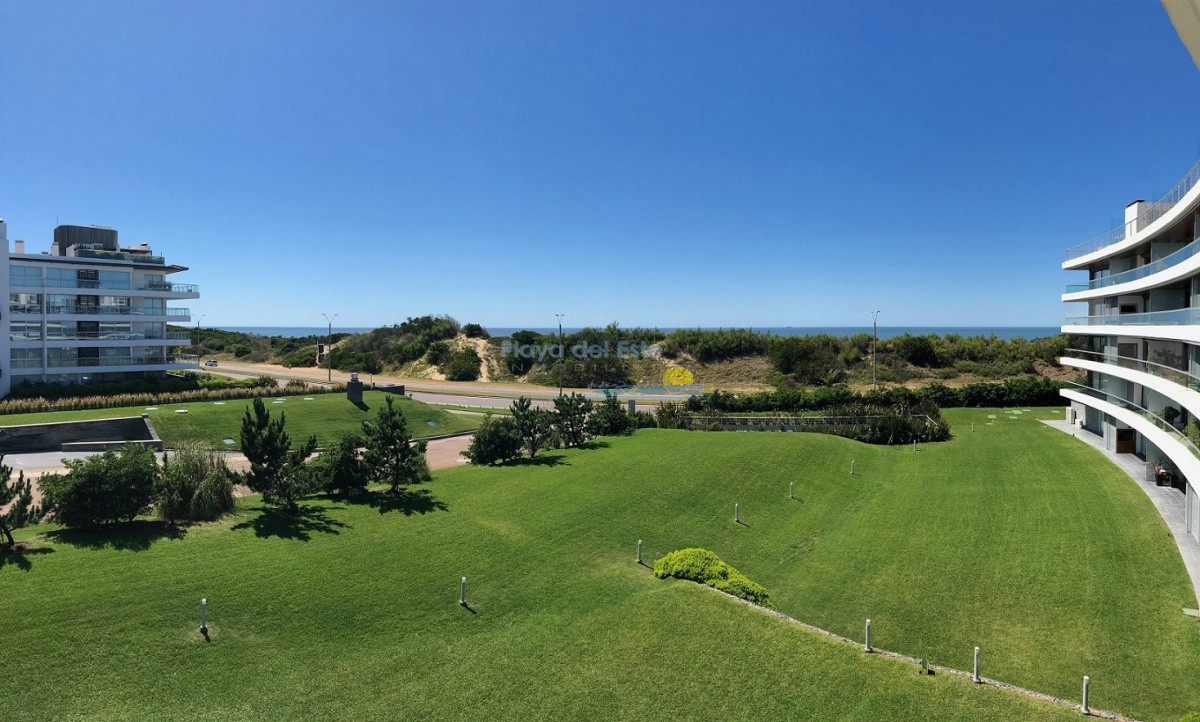 Apartamento en Venta de 3 dormitorios en Punta del este , Playa brava , Marigot Brava , Vista al mar  - PLA9130A