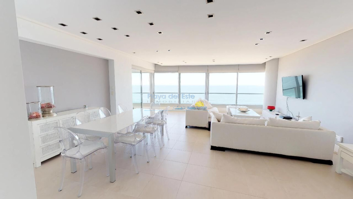 Excepcional apto en playa brava - PLA5420A