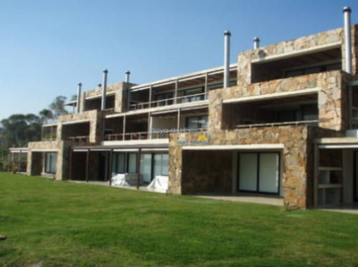Apartamento en venta de 2 dormitorios en Punta Ballena - PLA1321A