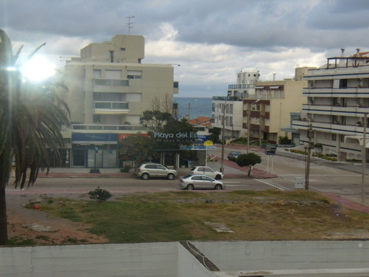 Apartamento de 1 dormitorio en alquiler temporal en Punta del este , Gorlero , peninsula  - PLA3082A