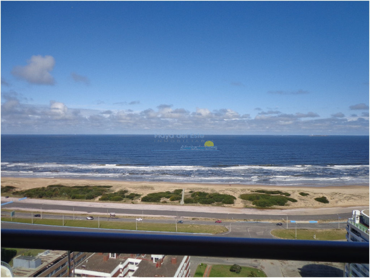 Departamento en venta de 3 dormitorios en Alquiler en Playa Brava , Punta del este , Cerca al mar , Aidy Grill  - PLA7992A