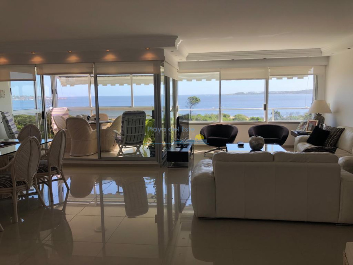 Apartamento en Alquiler de 4 dormitorios en Punta del este , Playa Mansa , Vista al Mar , Edificio Tunquelen  - PLA11943A