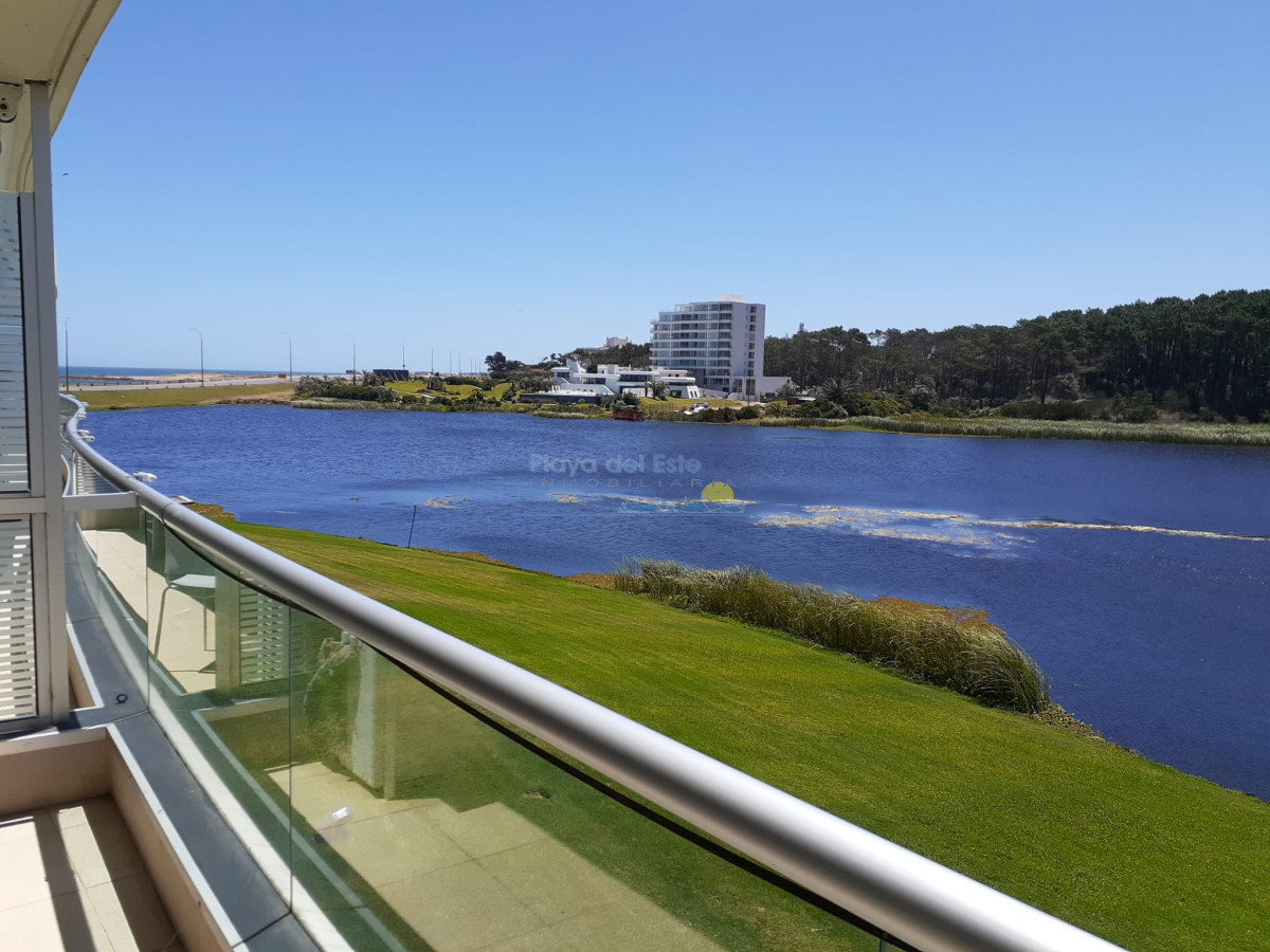 Apartamento de 2 dormitorios en Punta del este , alquiler temporal  - PLA11997A